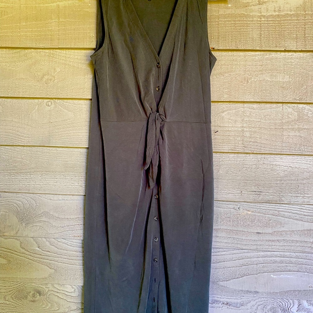 Medium Lou & Grey Sandwashed Button Tie Dress